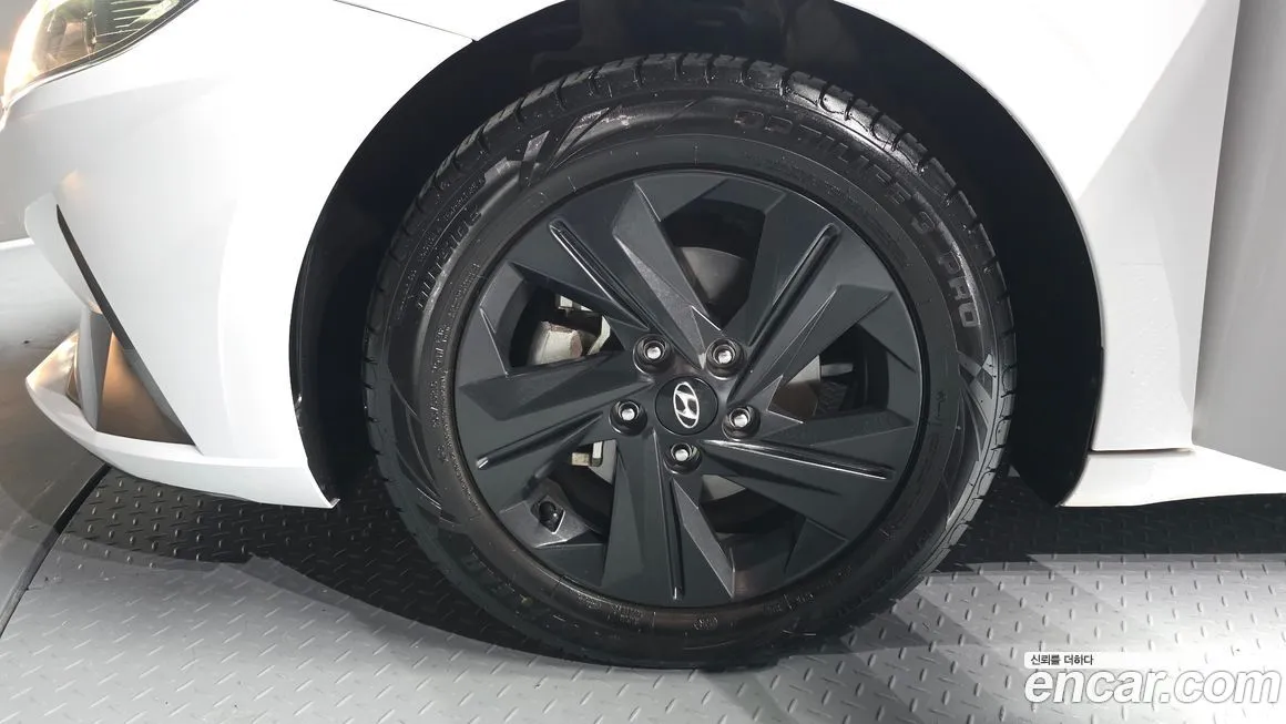 Hyundai AVANTE — фото 10