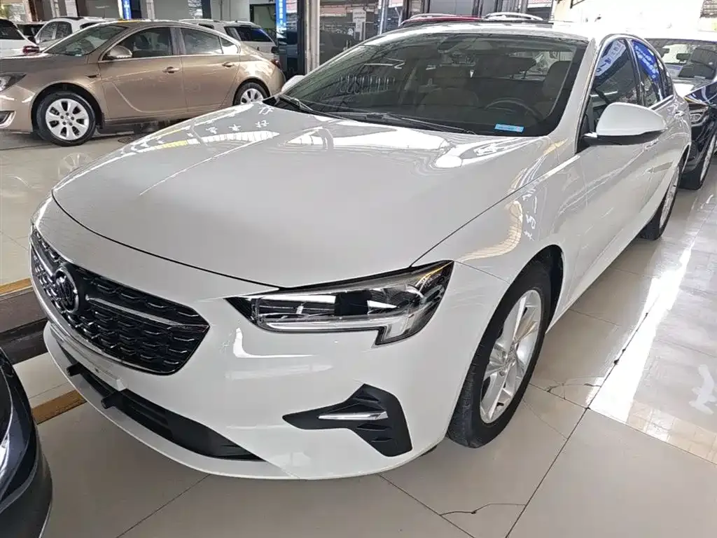 Buick Regal — фото 1