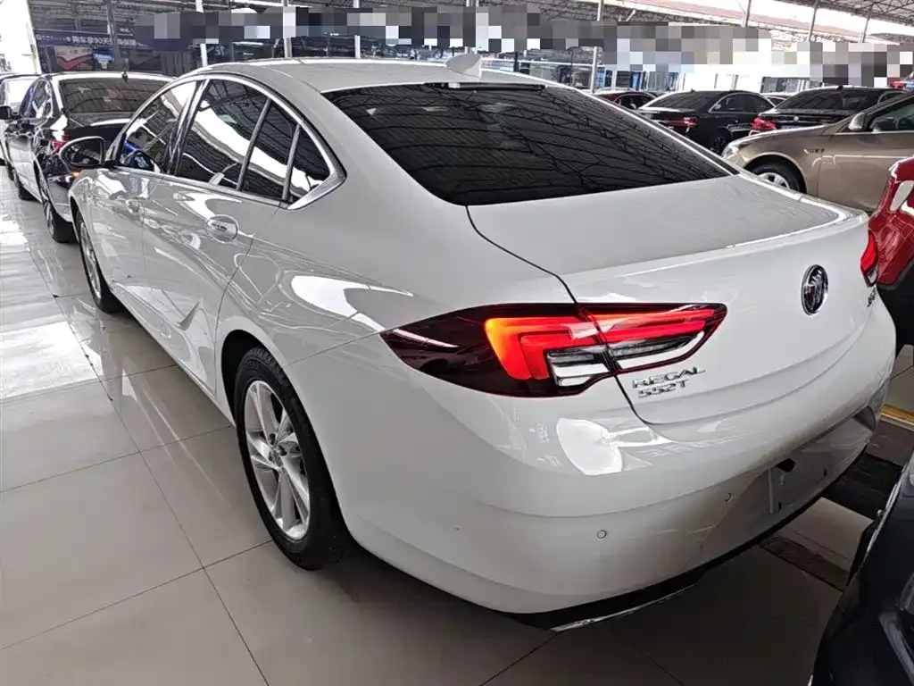 Buick Regal — фото 10