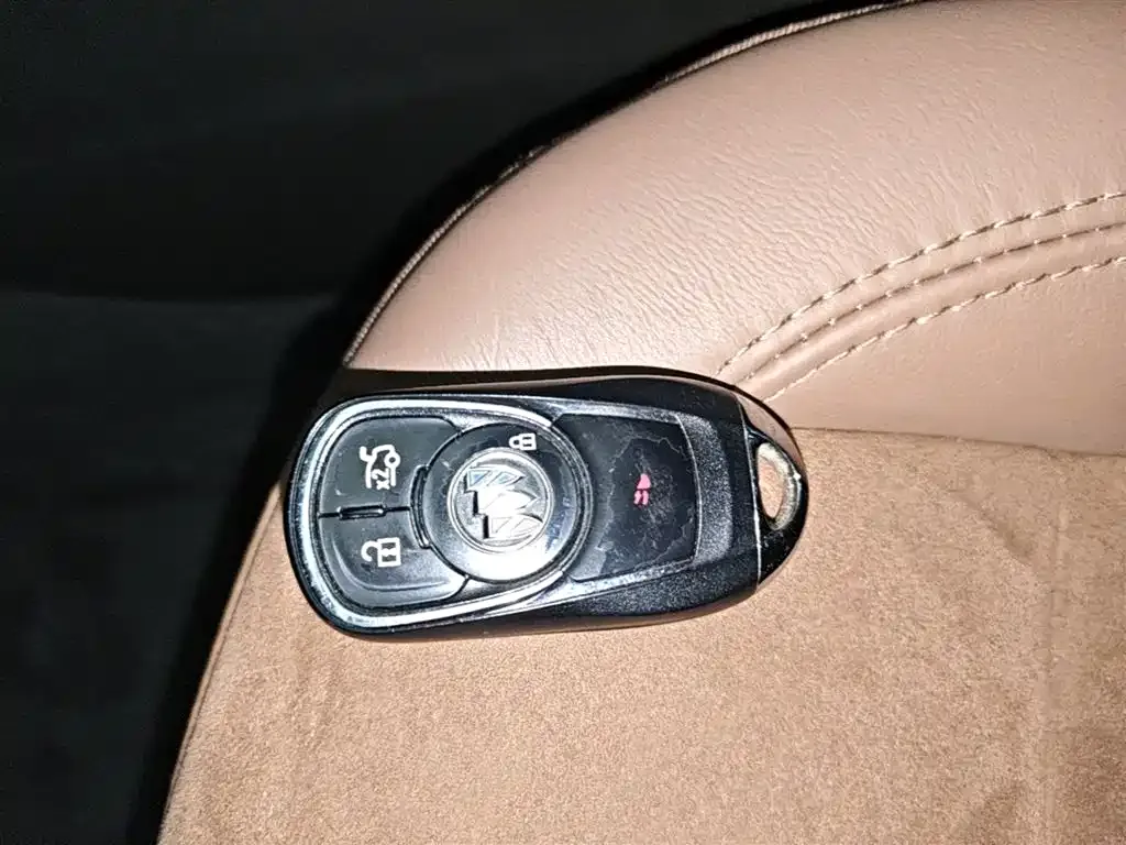 Buick Regal — фото 7