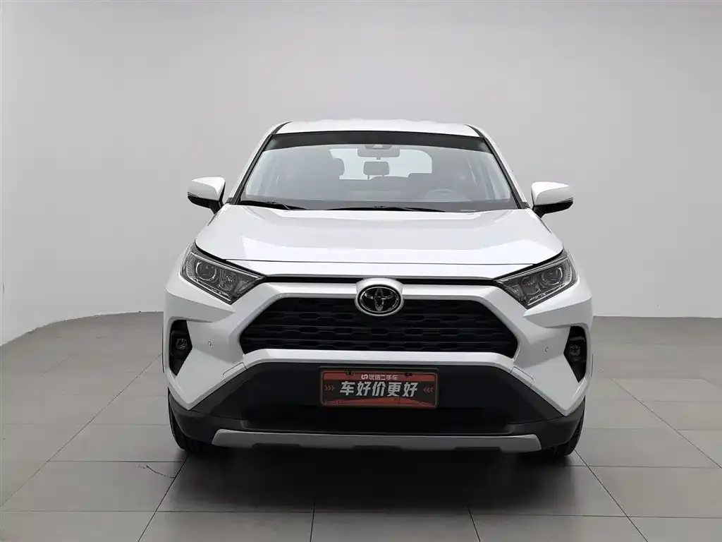 Toyota RAV4 — фото 2