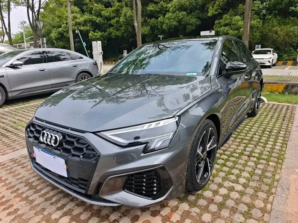 Audi A3 — фото 1