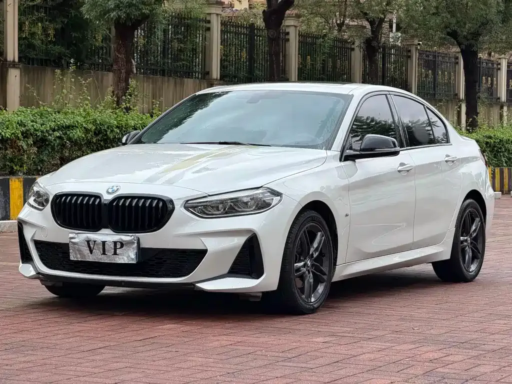 BMW 1 Series — фото 1
