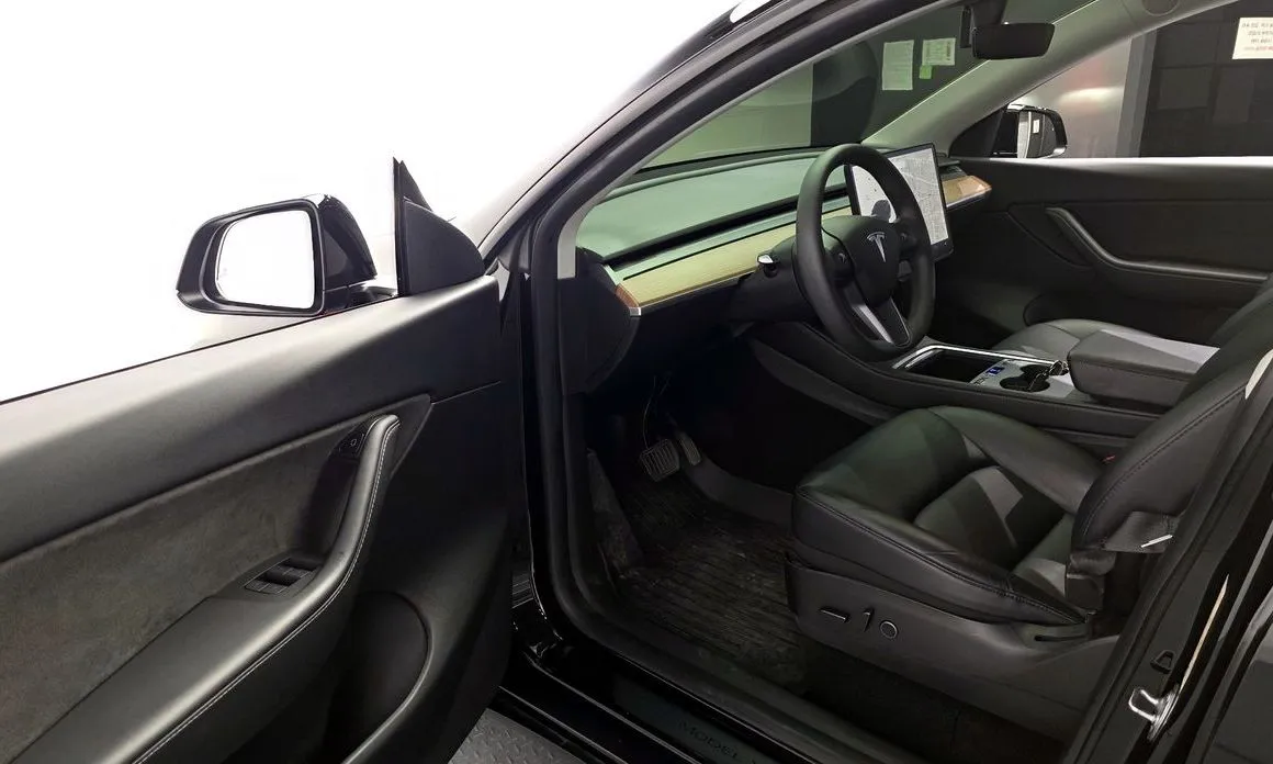 Tesla Model Y — фото 9