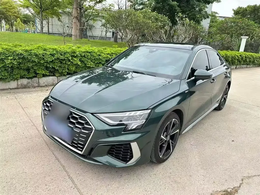 Audi A3 — фото 1
