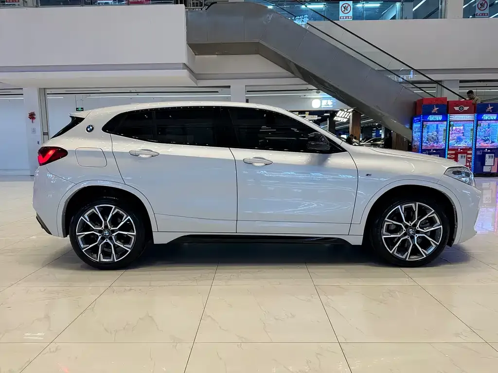 BMW X2 — фото 10