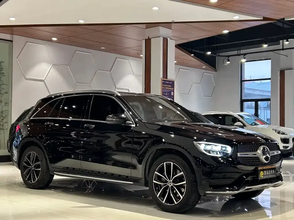 Mercedes-Benz GLC — фото 8