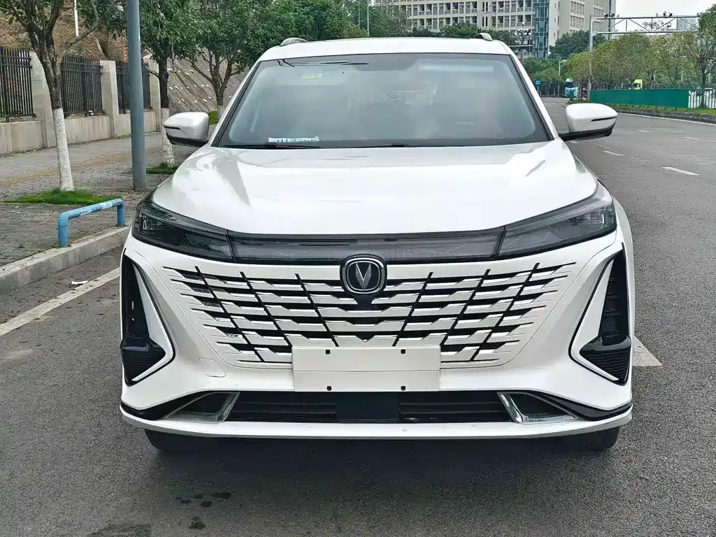 Changan CS75PLUS — фото 8