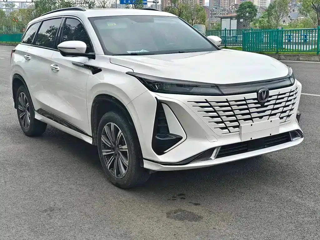 Changan CS75PLUS — фото 9
