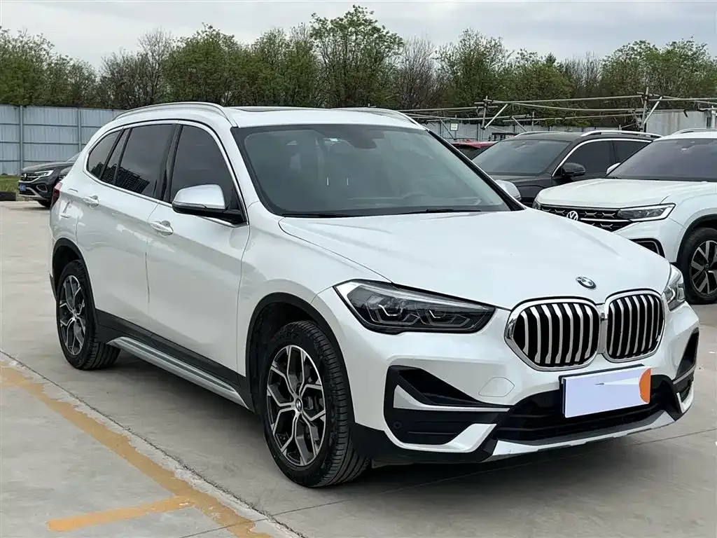 BMW X1 — фото 9