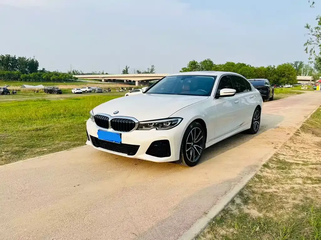 BMW 3 Series — фото 1