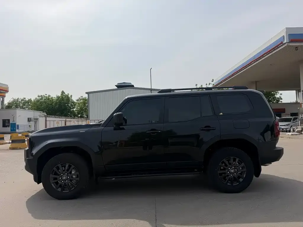 Toyota Prado — фото 2