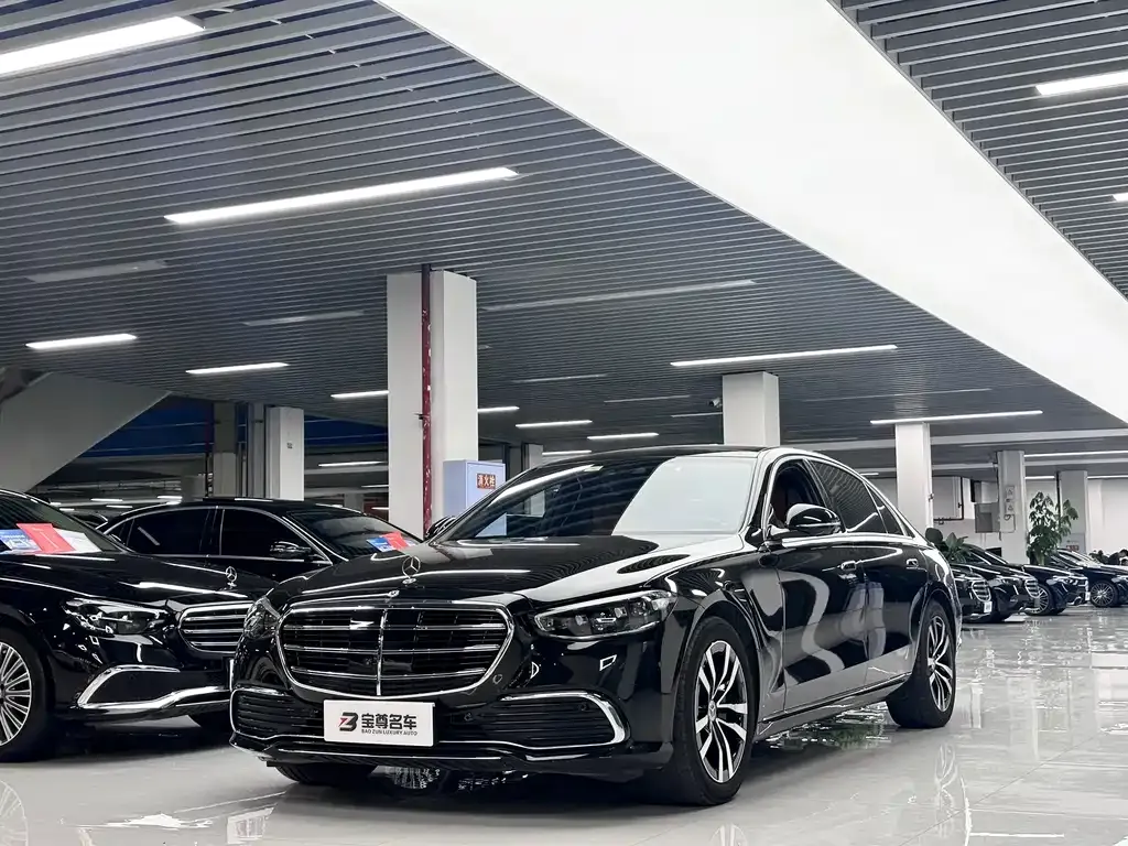 Mercedes-Benz S-Class — фото 1