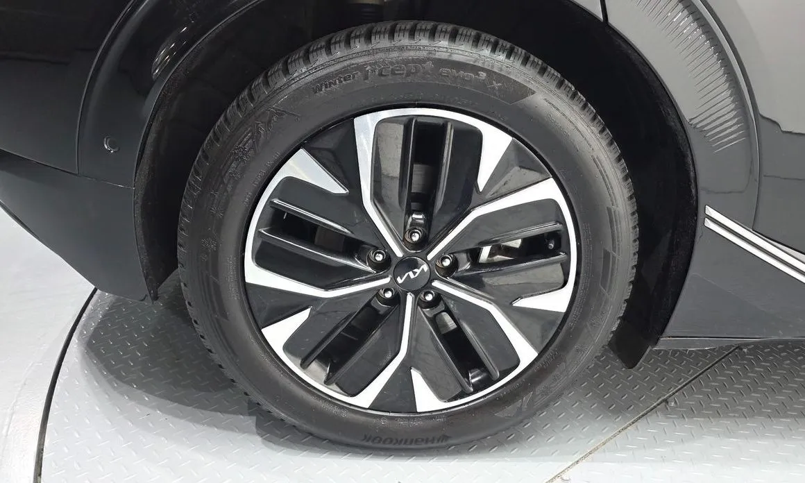 Kia EV6 — фото 6