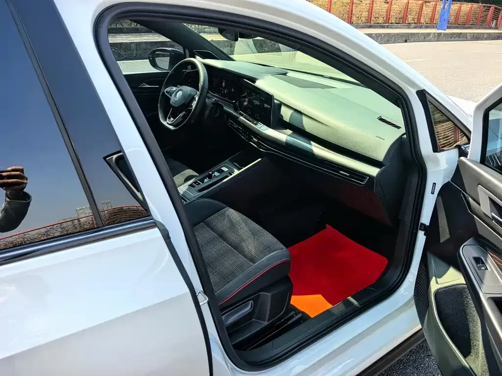 Volkswagen Golf GTI — фото 2