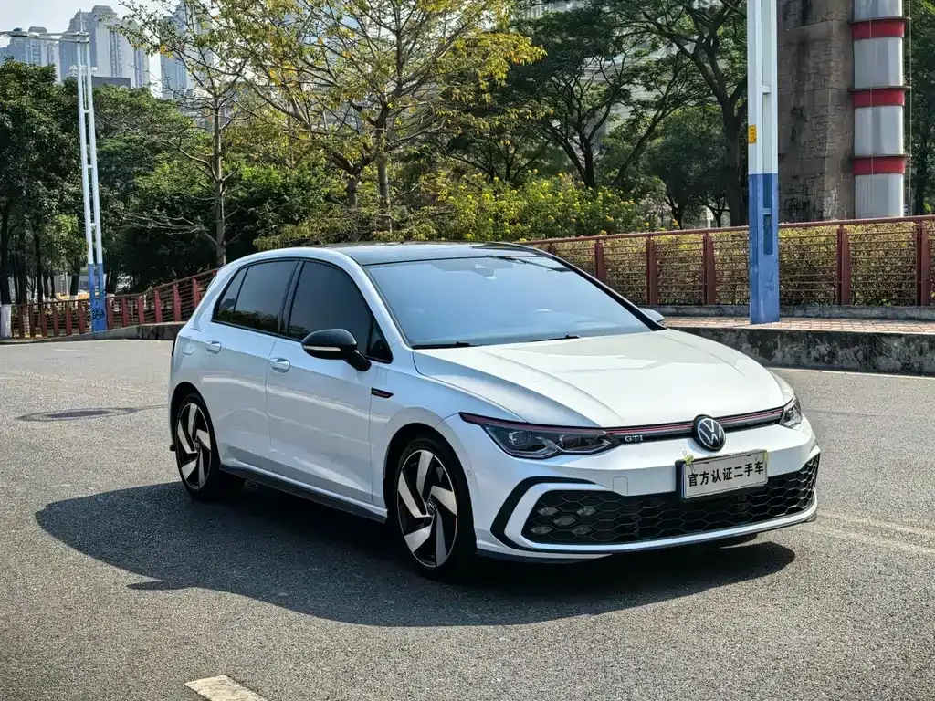 Volkswagen Golf GTI — фото 3