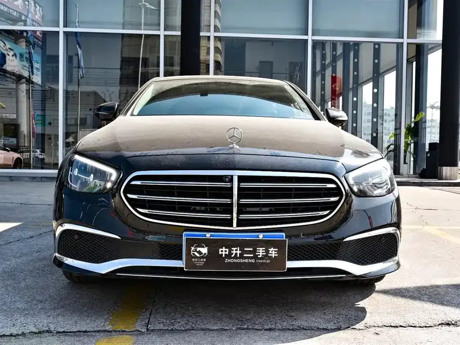 Mercedes-Benz E-Class — фото 8