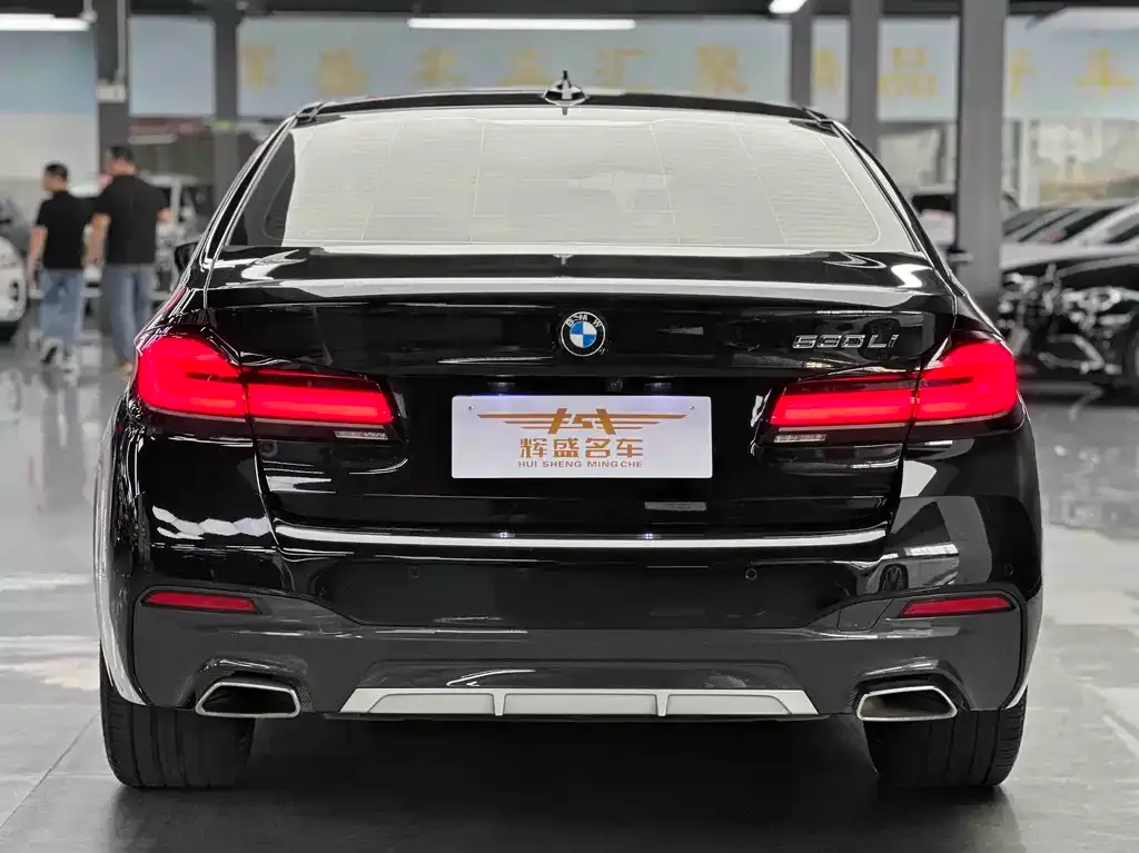 BMW 5 Series — фото 6