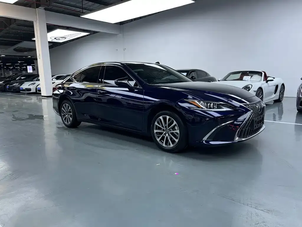 Lexus ES — фото 5