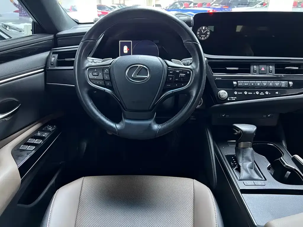 Lexus ES — фото 2