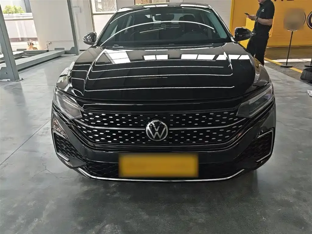 Volkswagen Passat — фото 7