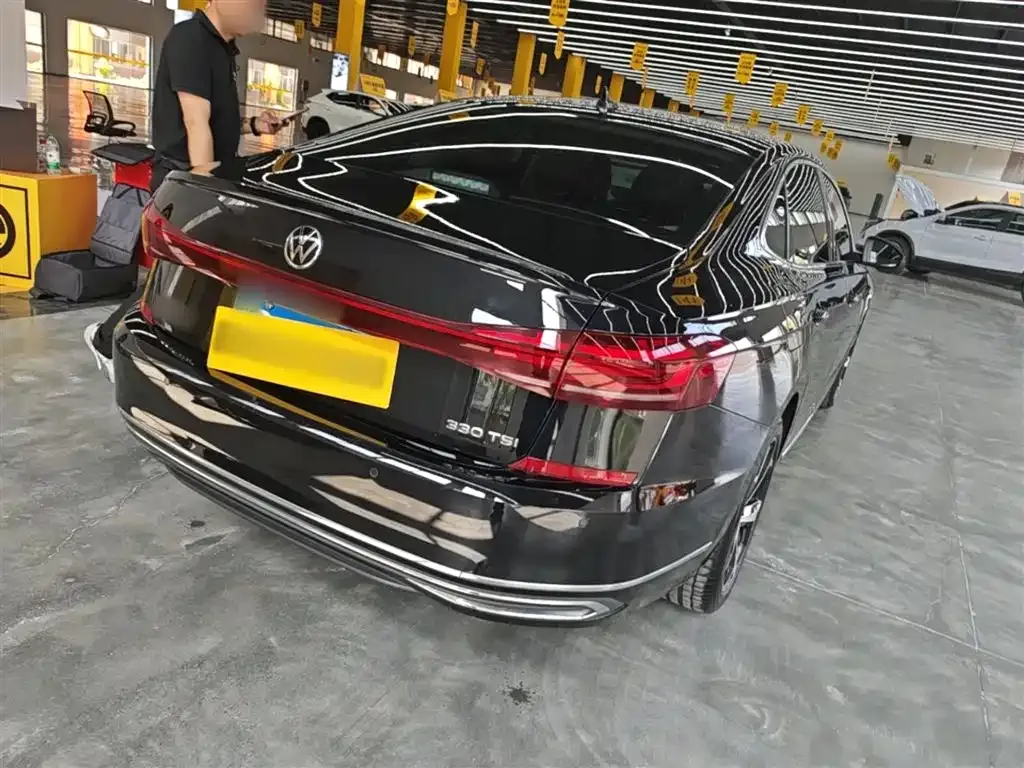 Volkswagen Passat — фото 2