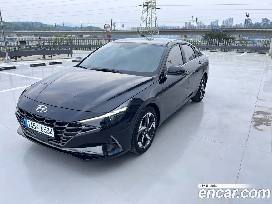 Hyundai AVANTE — фото 1