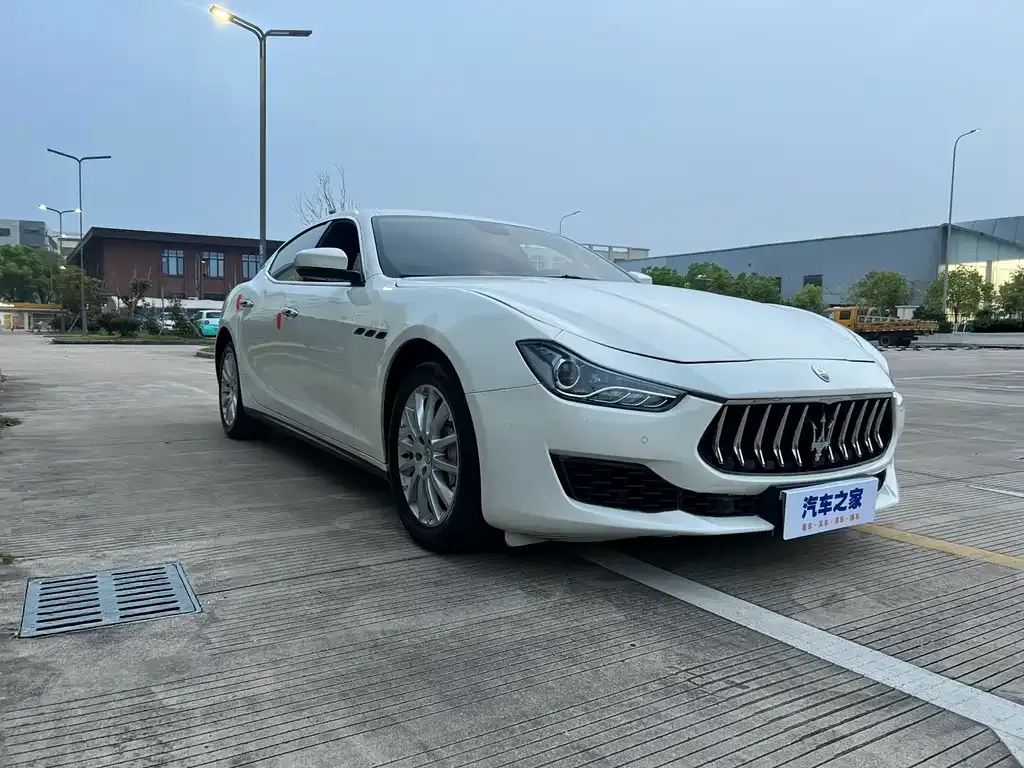 Maserati Ghibli — фото 10