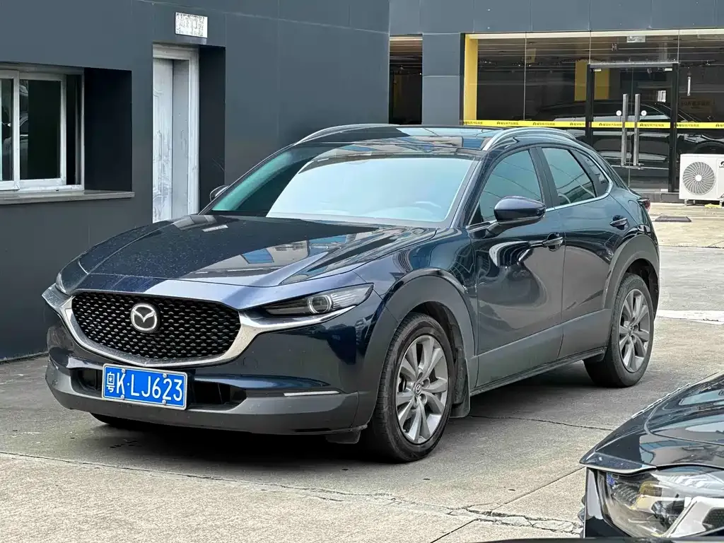 Mazda CX-30 — фото 1