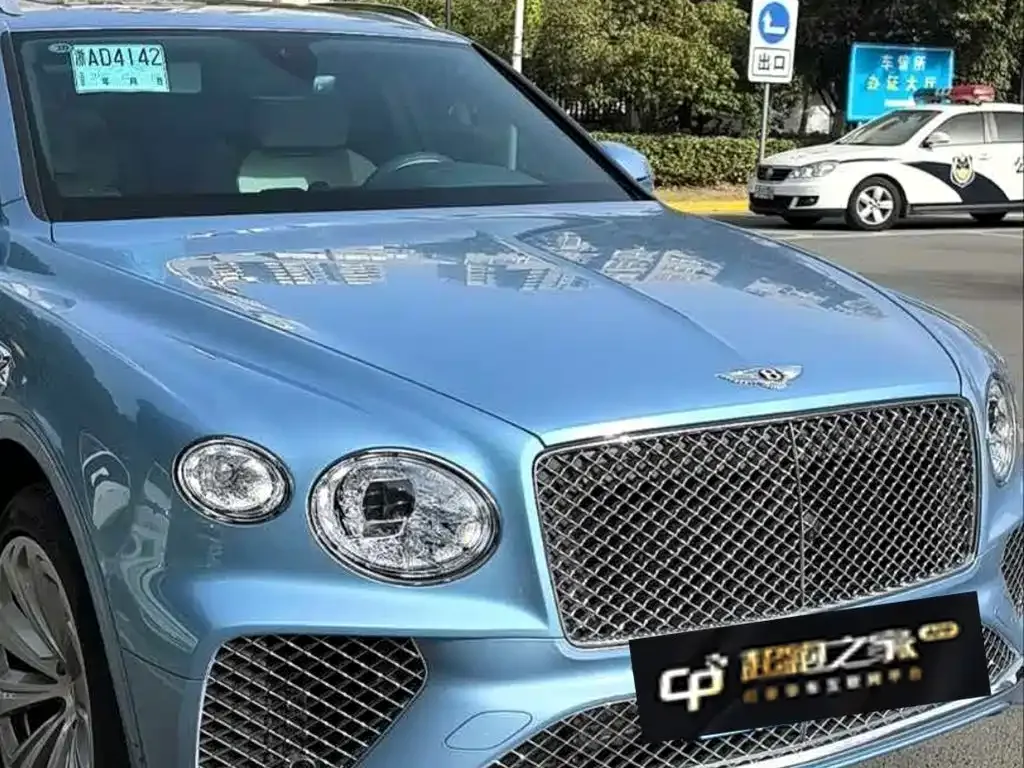 Bentley Bentayga — фото 5