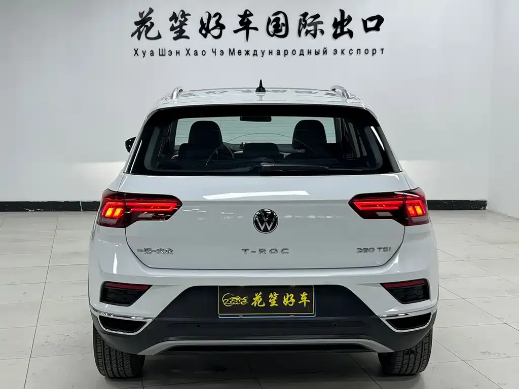 Volkswagen T-Roc — фото 9