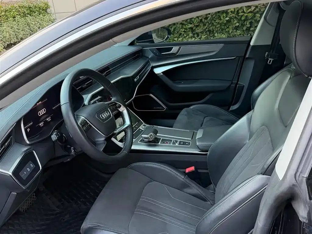 Audi A7L — фото 6