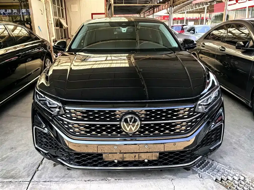 Volkswagen Passat — фото 6