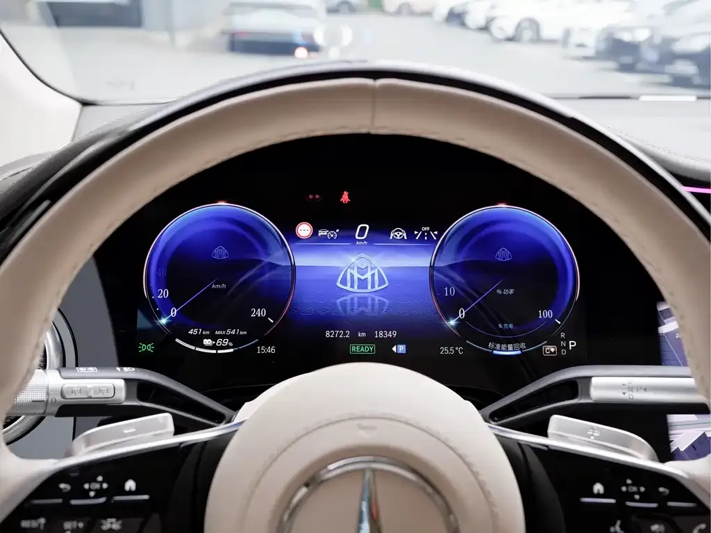 Mercedes-Benz EQS SUV — фото 3