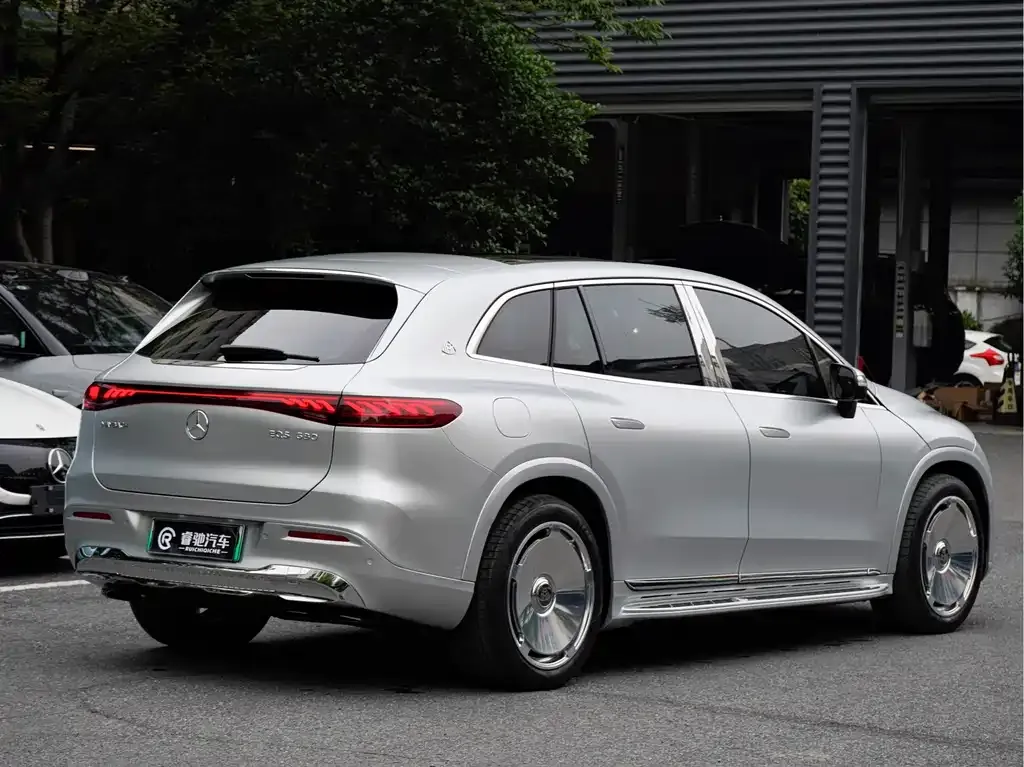 Mercedes-Benz EQS SUV — фото 6