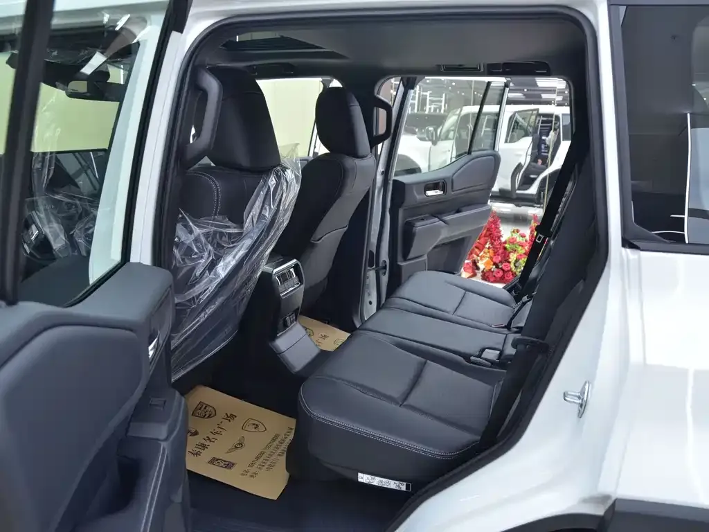 Toyota Prado — фото 10