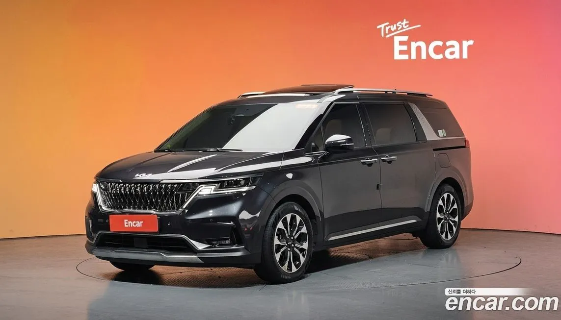 Kia Carnival — фото 1