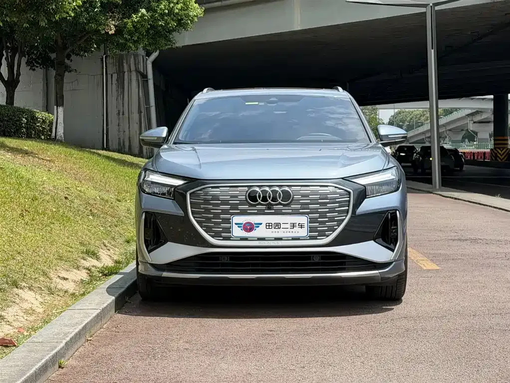 Audi Q4 e-tron — фото 3