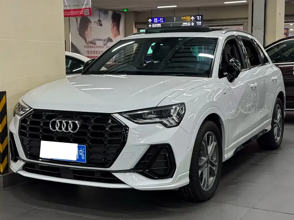 Audi Q3 — фото 1