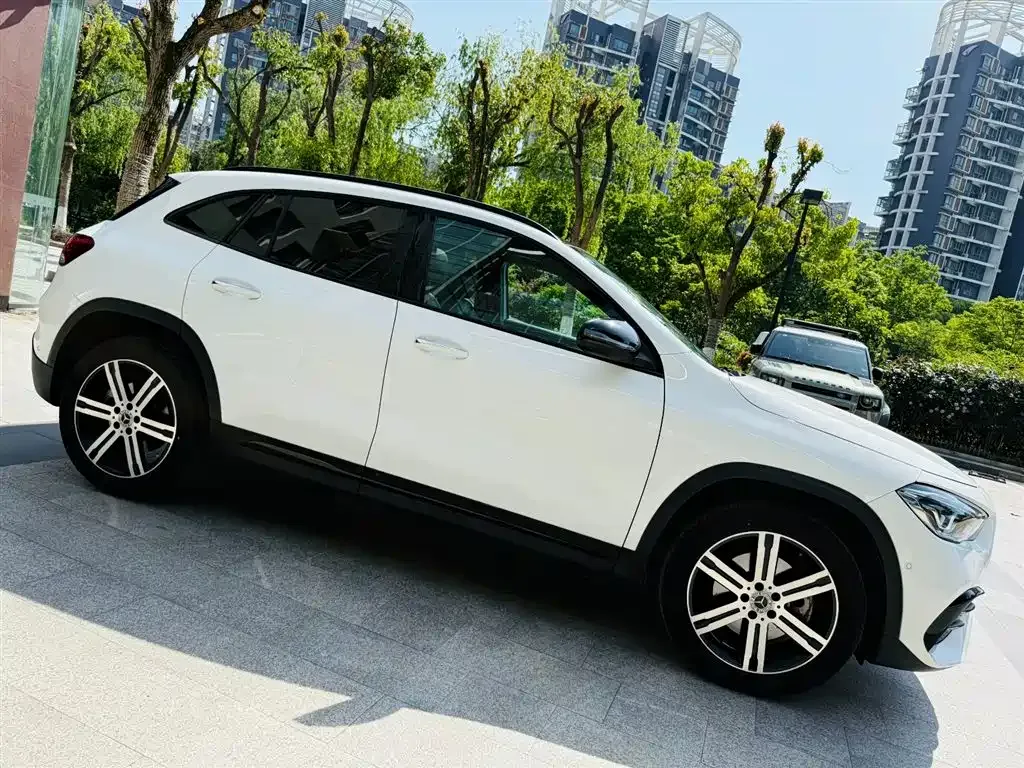 Mercedes-Benz GLA — фото 10