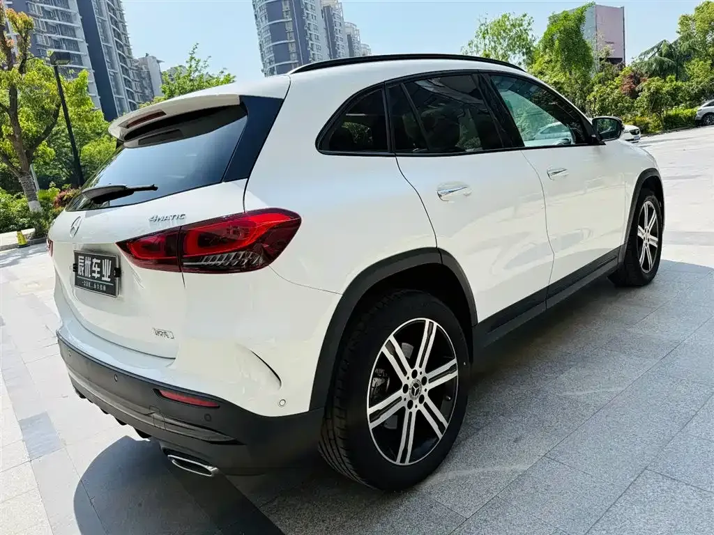 Mercedes-Benz GLA — фото 8