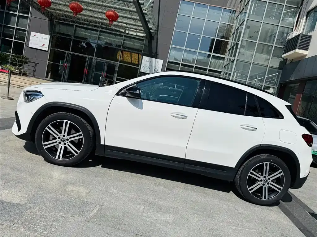 Mercedes-Benz GLA — фото 7