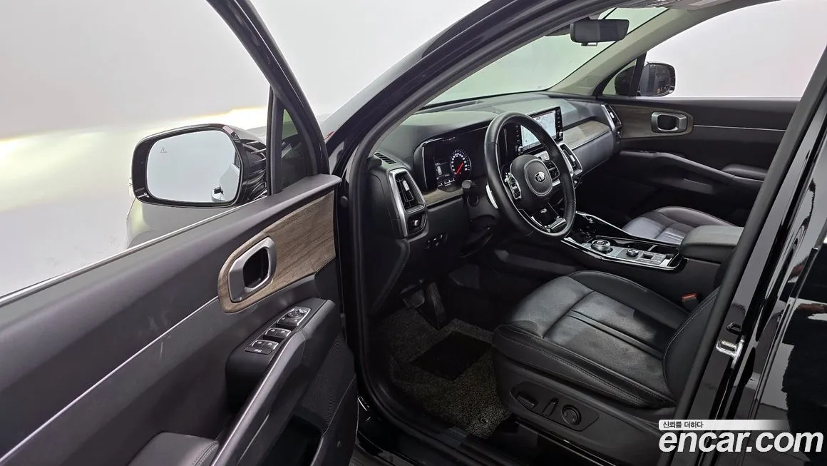 Kia Sorento — фото 8