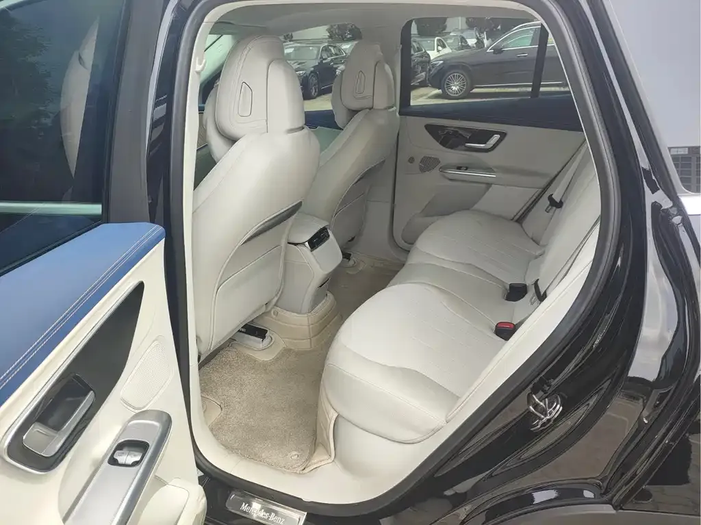 Mercedes-Benz EQE SUV — фото 2