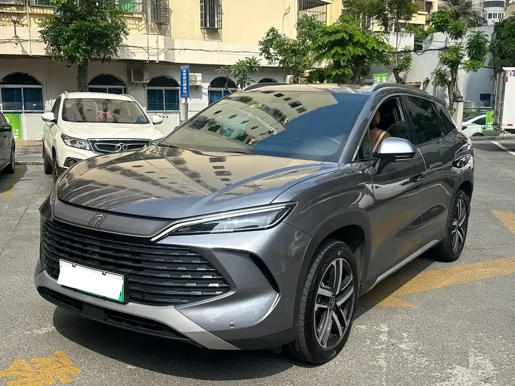 BYD L DM-i — фото 8
