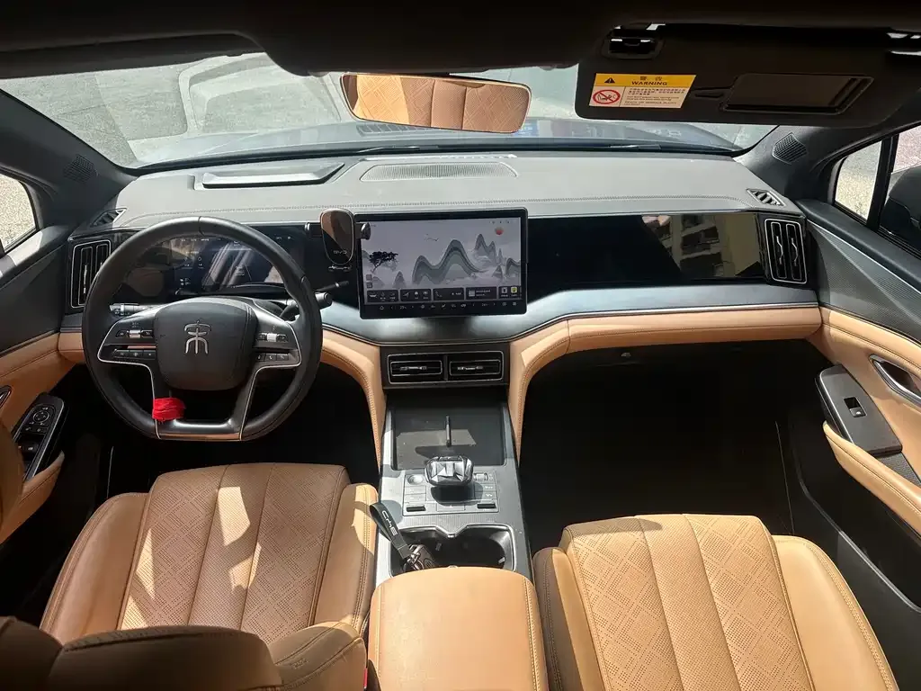 BYD L DM-i — фото 10