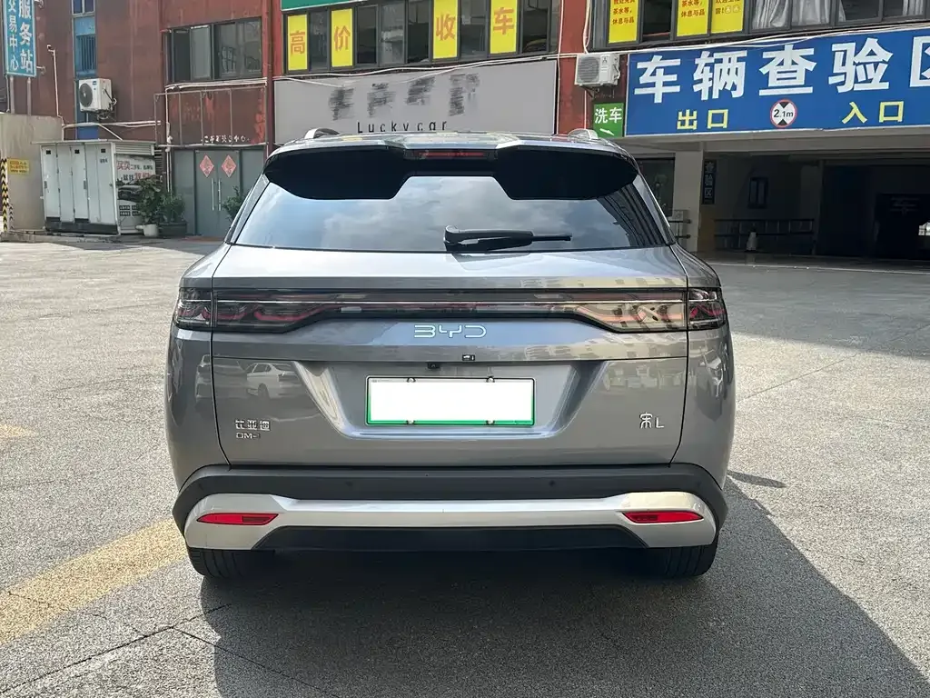 BYD L DM-i — фото 6