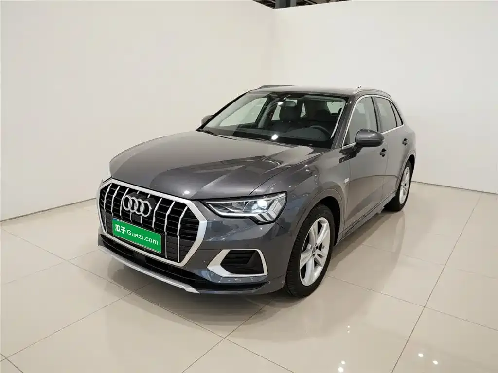 Audi Q3 — фото 1