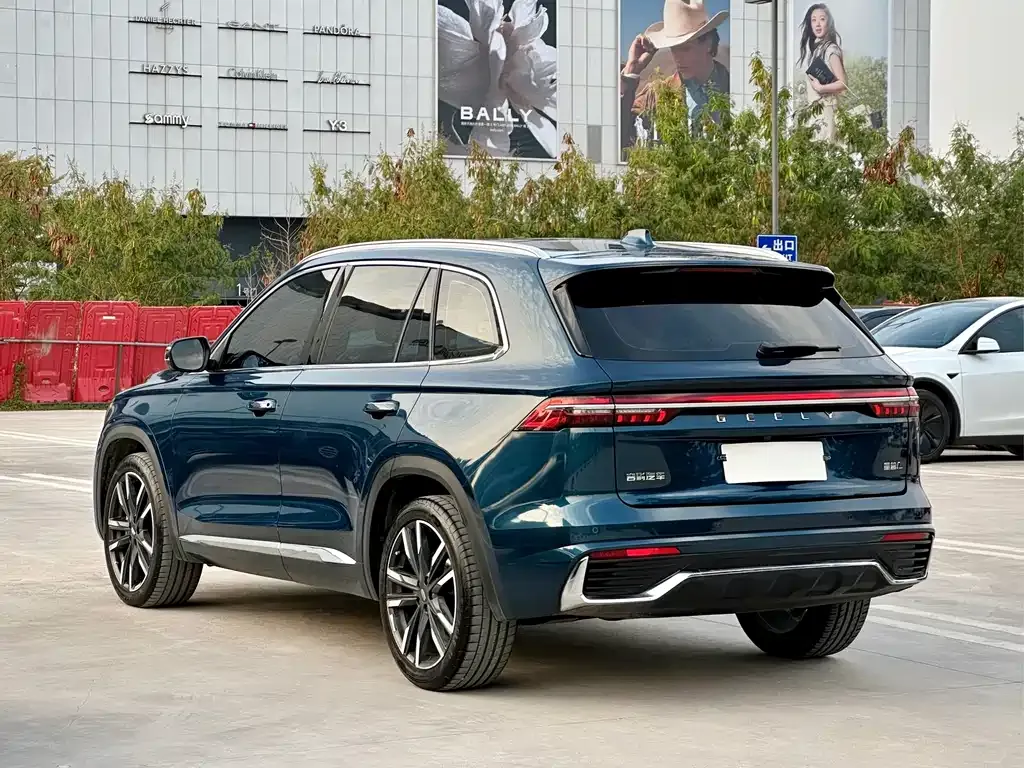 Geely Xingyue L — фото 10