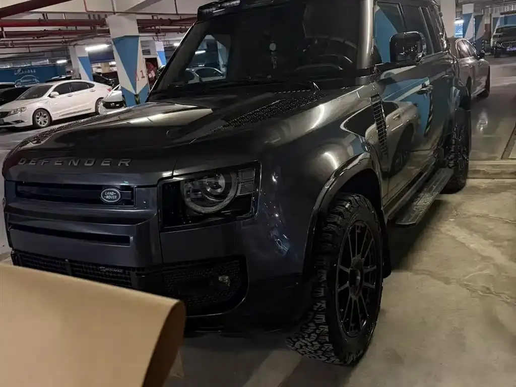Land Rover Defender — фото 1